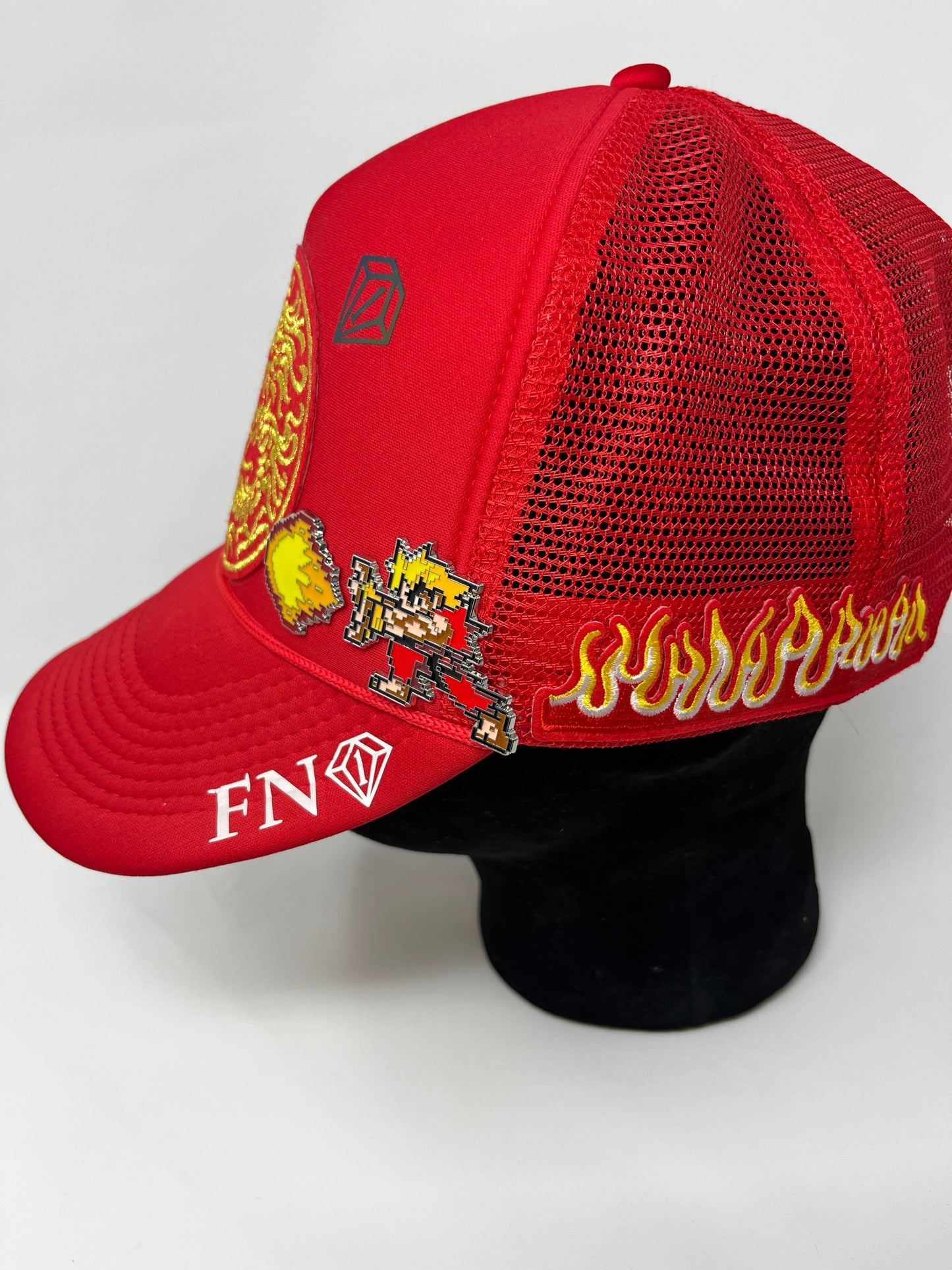 Ryu vs Ken dragon style trucker hat (red)