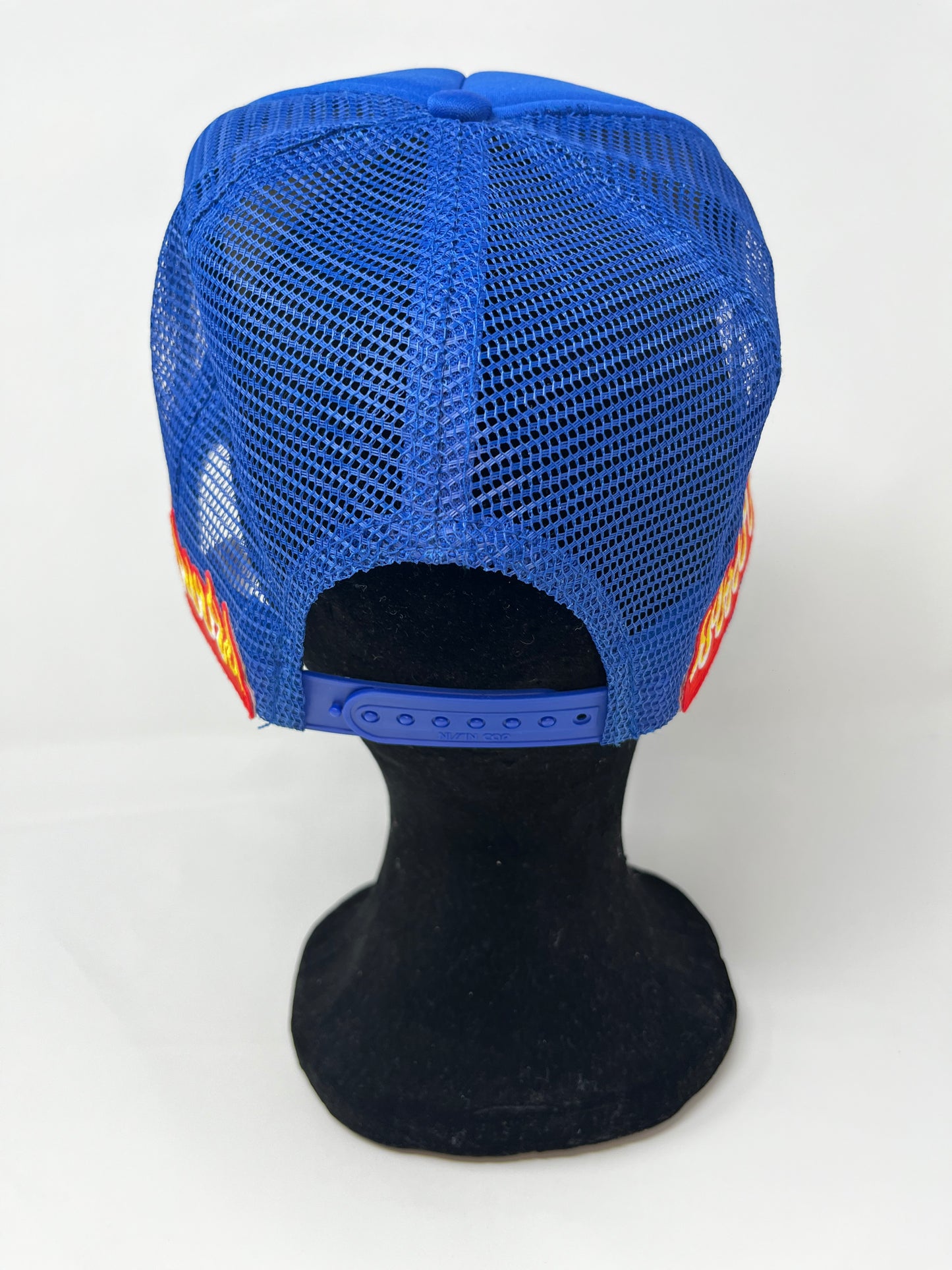 Ryu vs Ken dragon style trucker hat (blue)