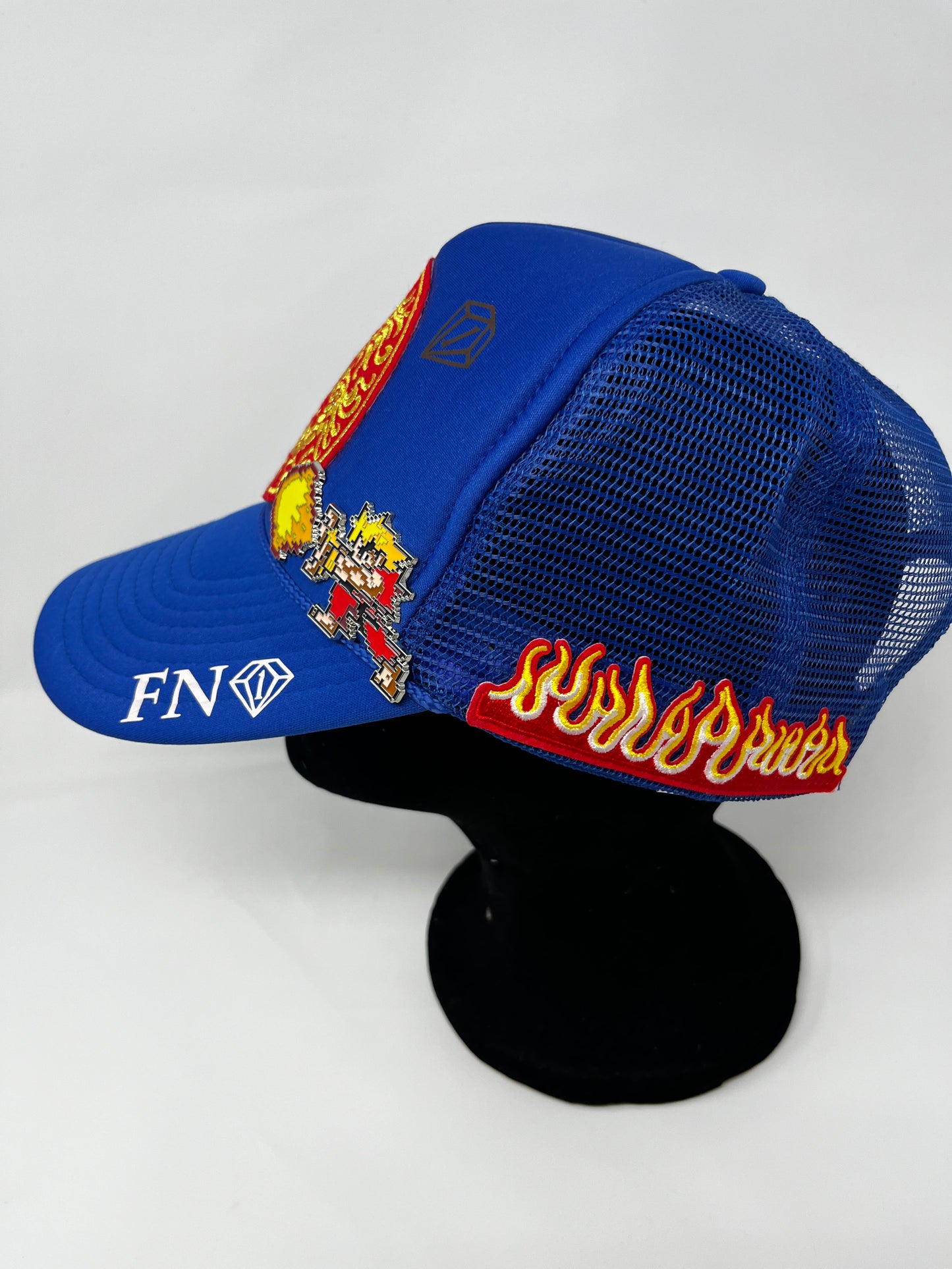 Ryu vs Ken dragon style trucker hat (blue)