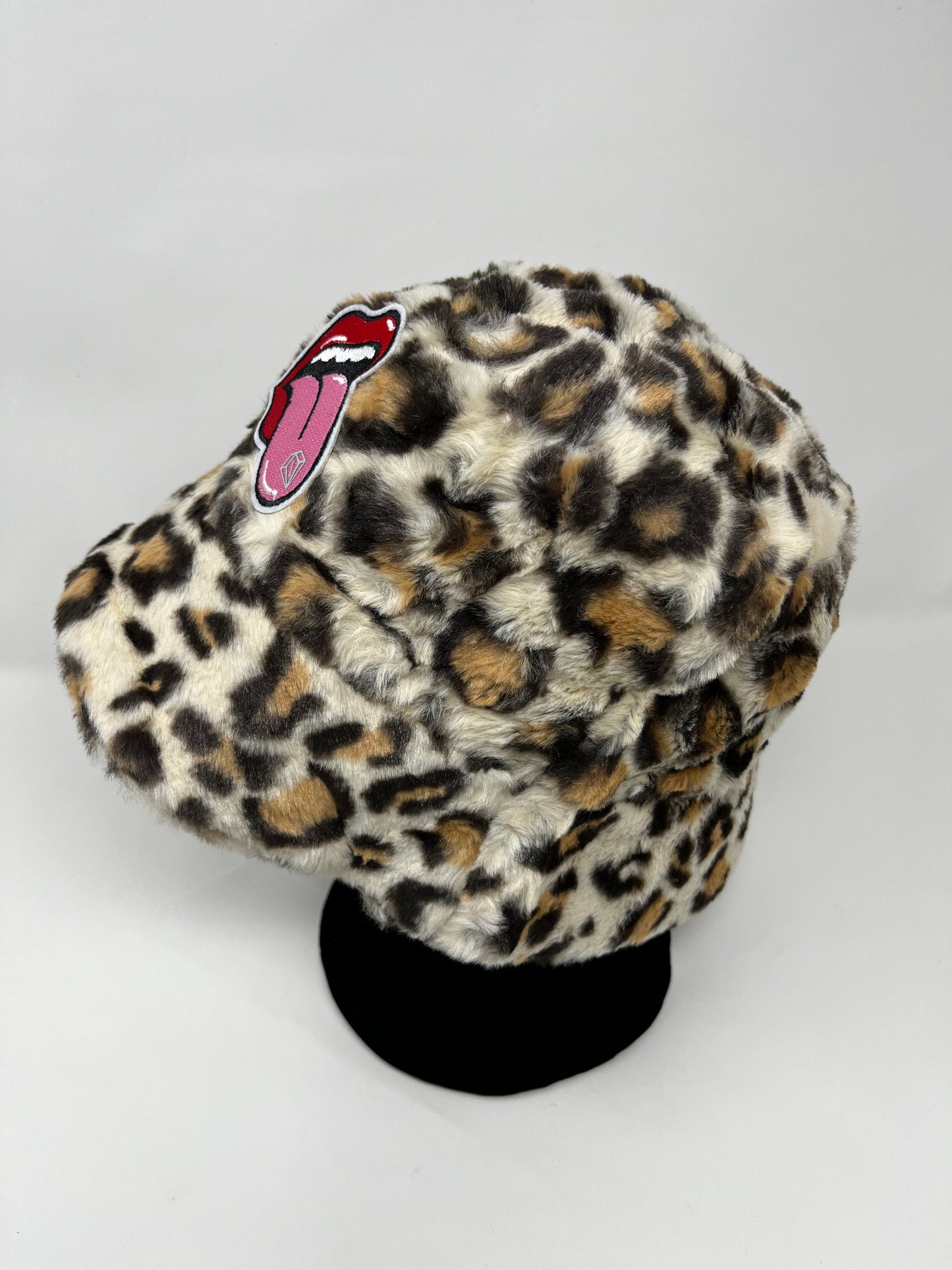Fearless lick leopard fur bucket