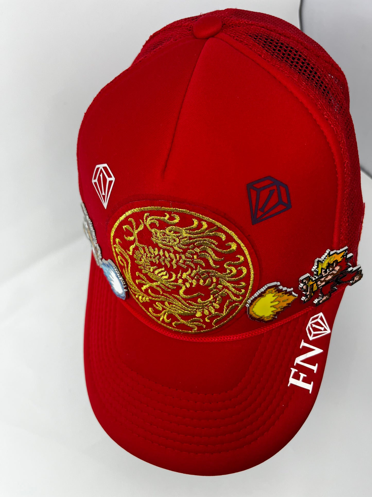 Ryu vs Ken dragon style trucker hat (red)