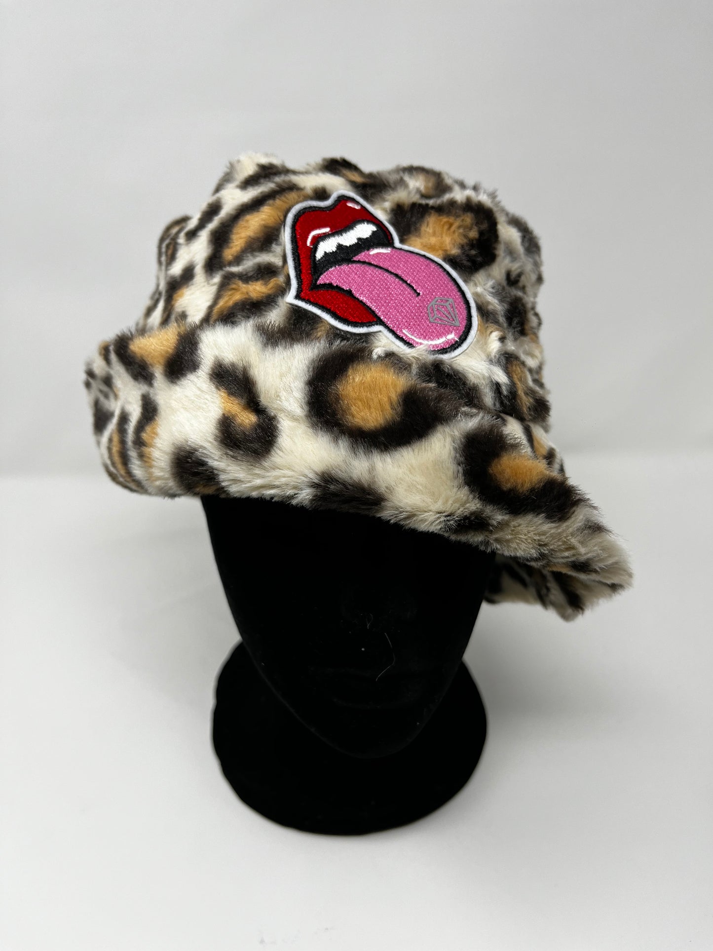 Fearless lick leopard fur bucket