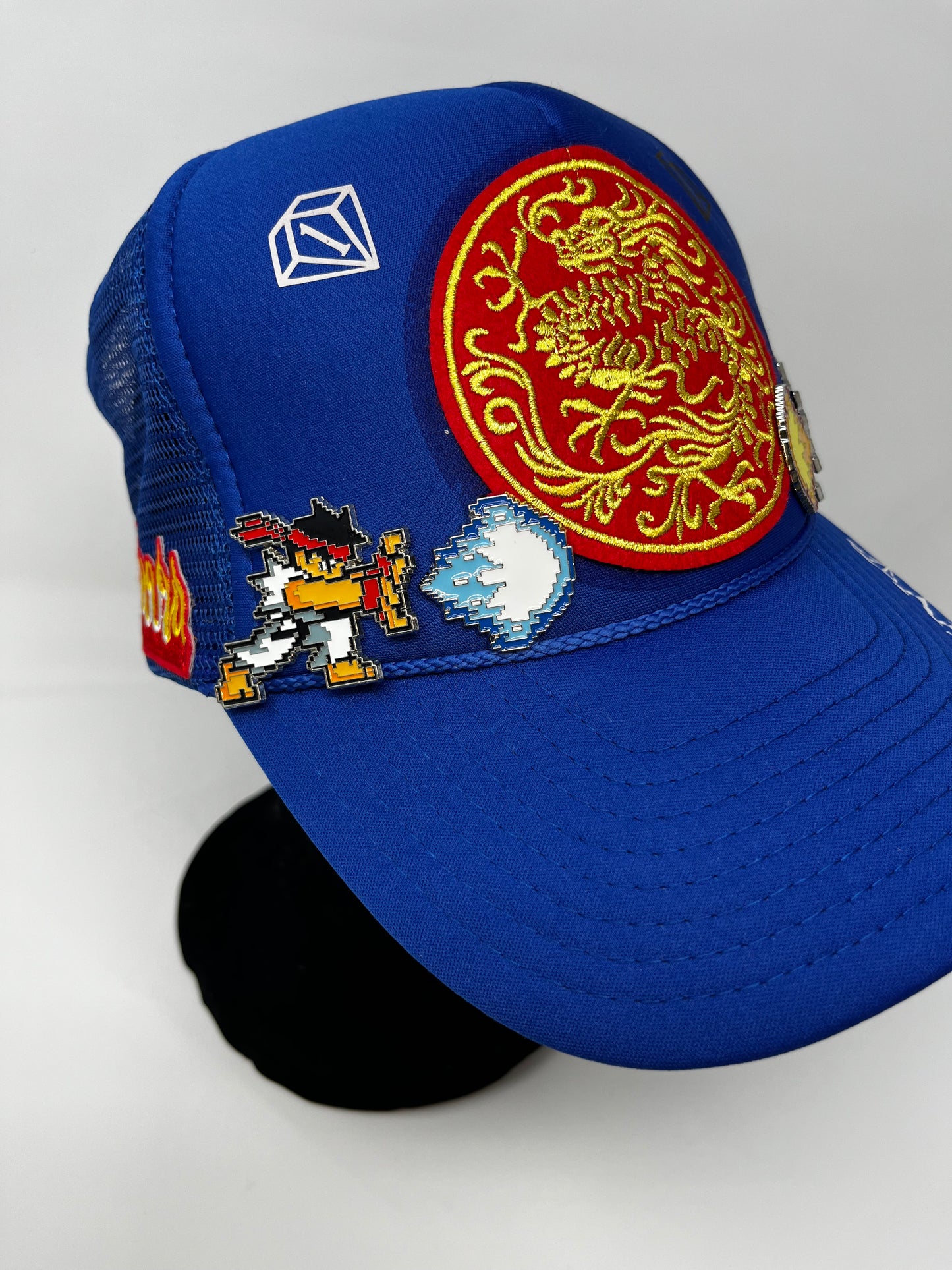 Ryu vs Ken dragon style trucker hat (blue)