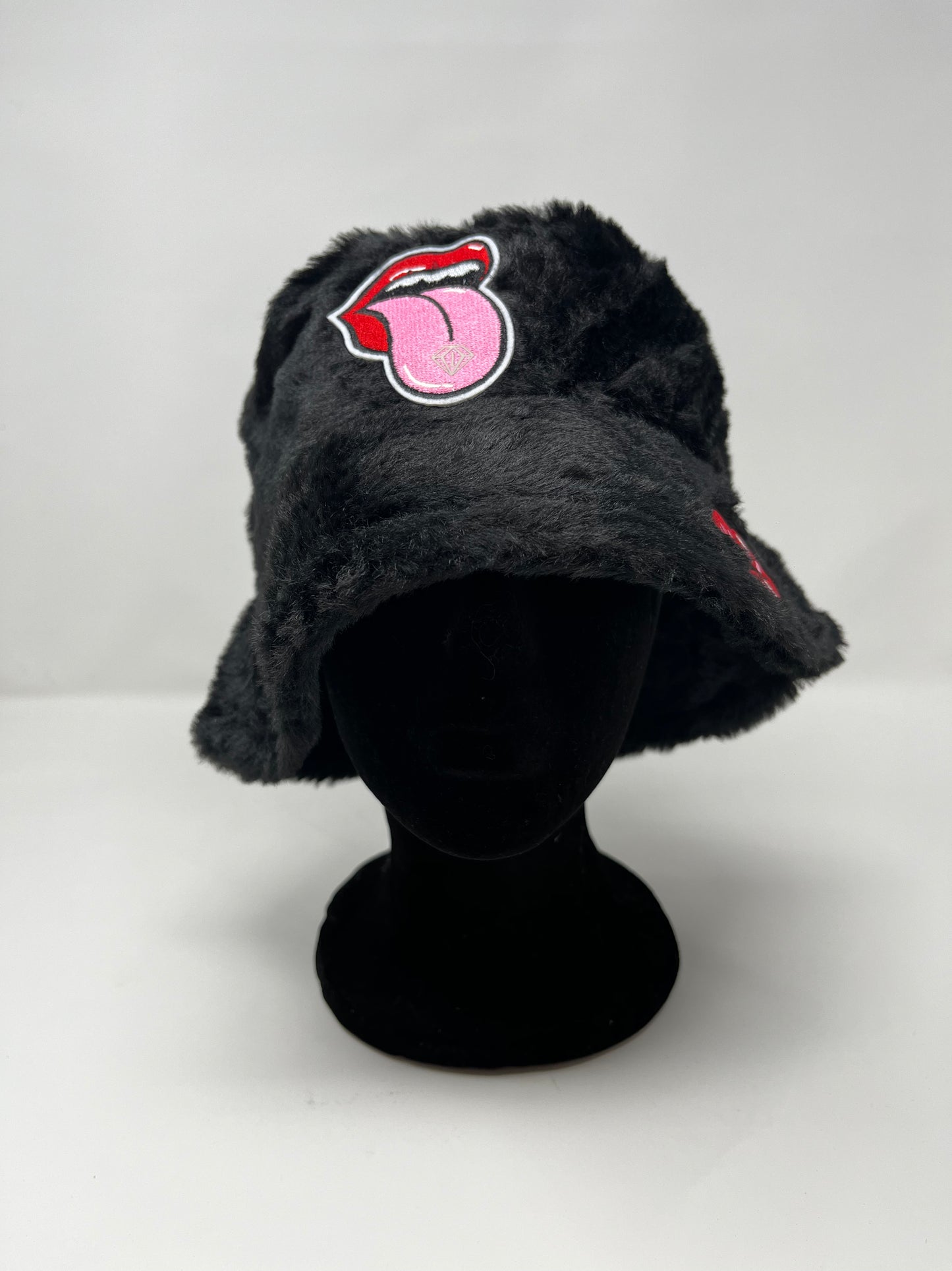 Fearless lick fur bucket (blk)