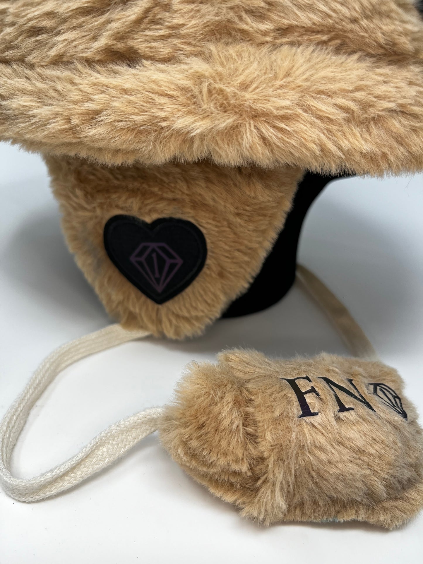 We got us Teddy fur bucket / W removable ear warmers