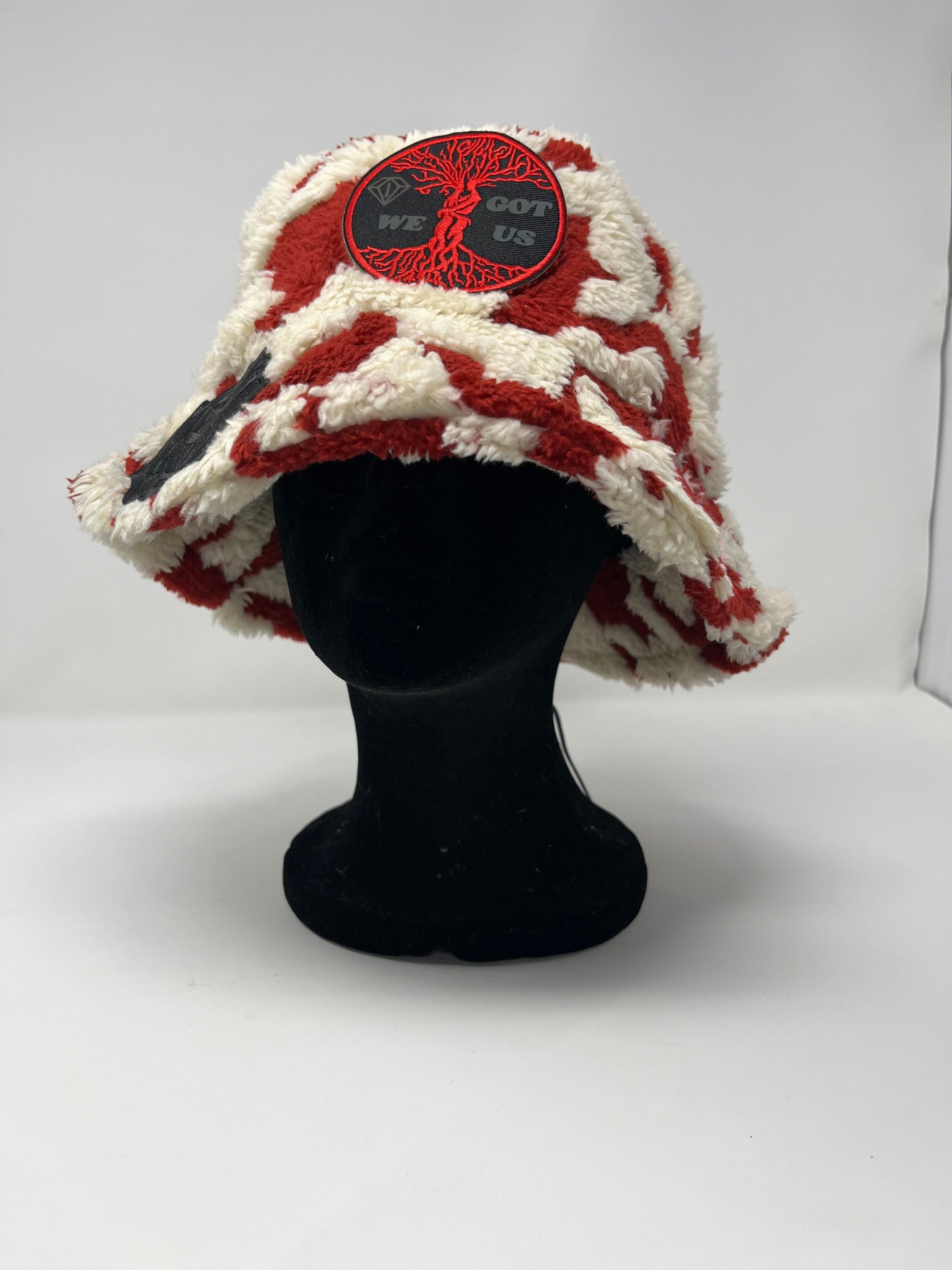 We got us cloud fur bucket (Ivory/Red/Black)