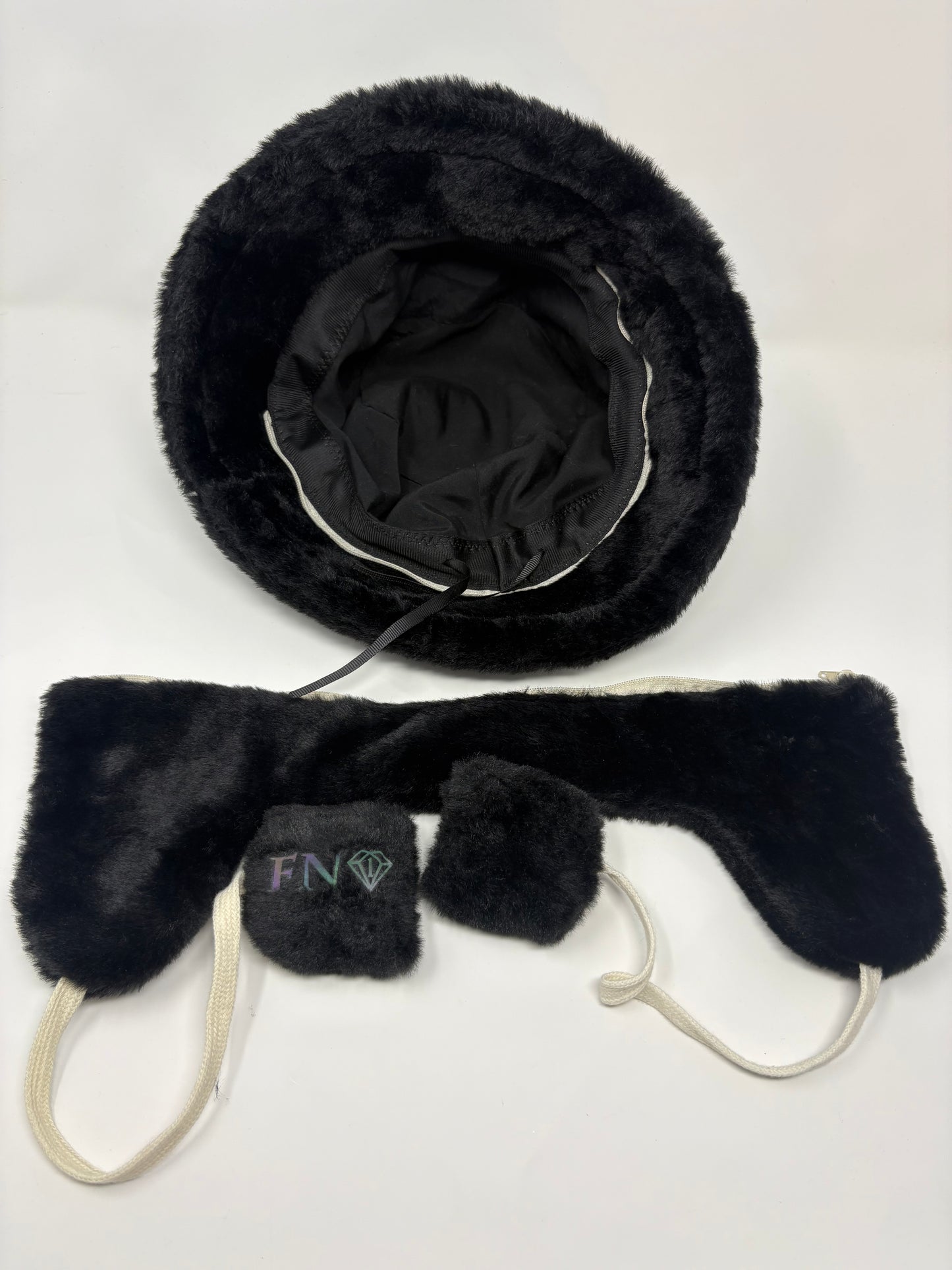 “Paper Traveler” cozy plush bucket W removable earmuffs