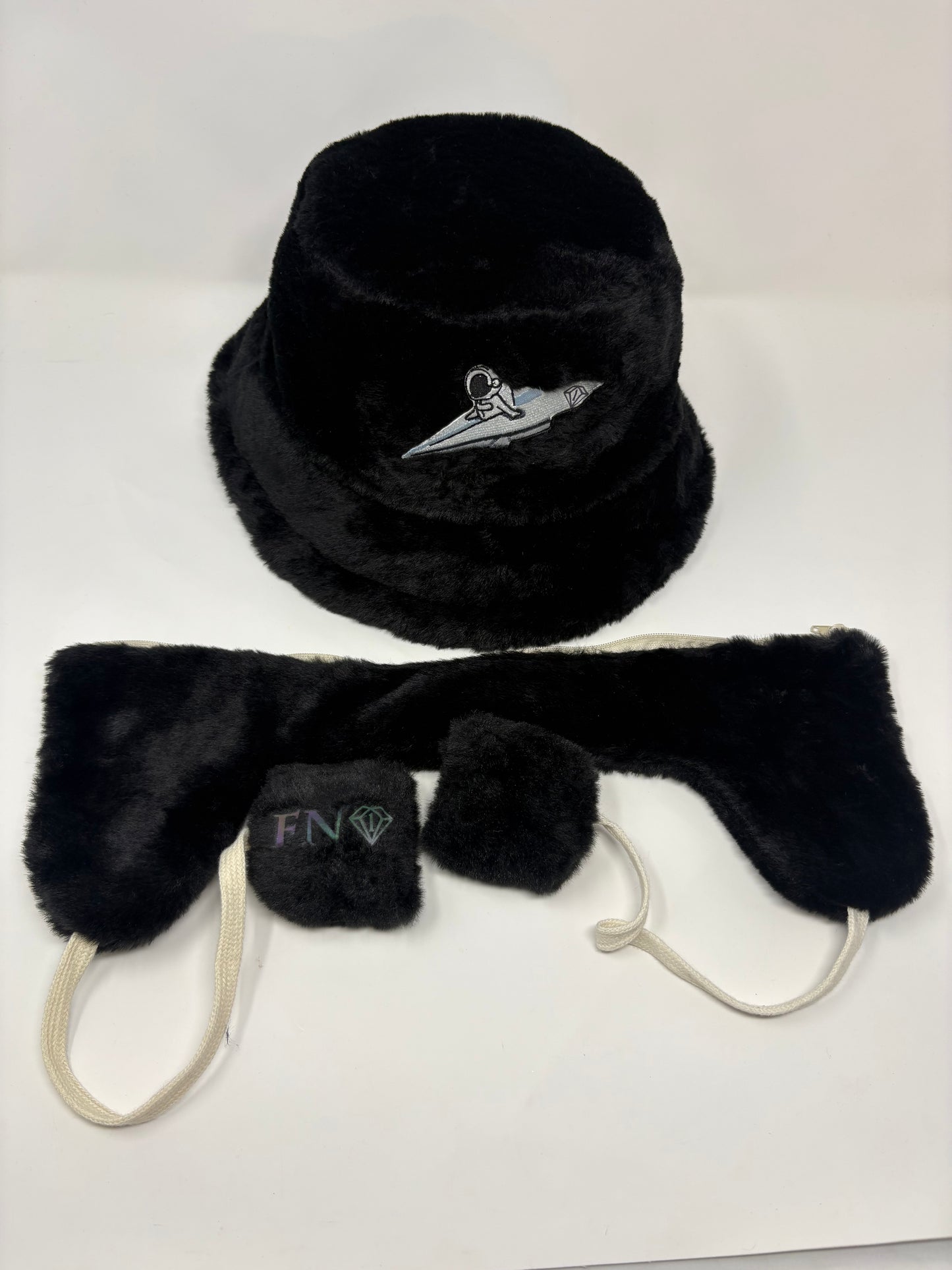 “Paper Traveler” cozy plush bucket W removable earmuffs