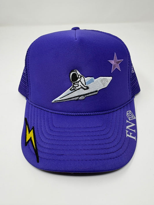 Paper traveler trucker hat ( purple)
