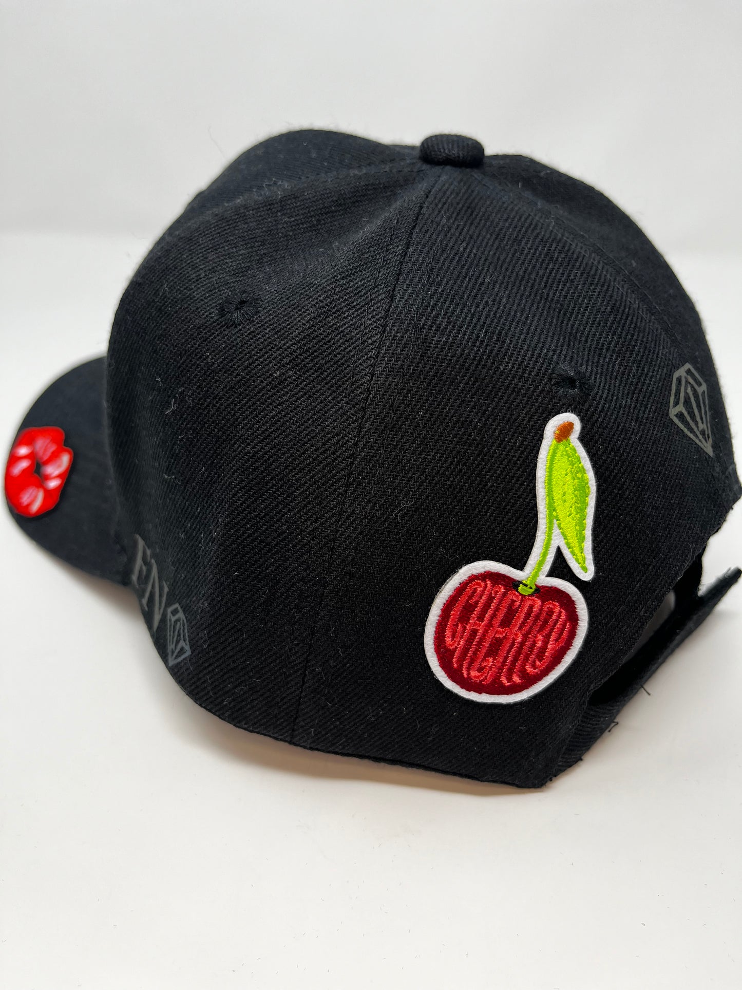 Cherry diamonds cap