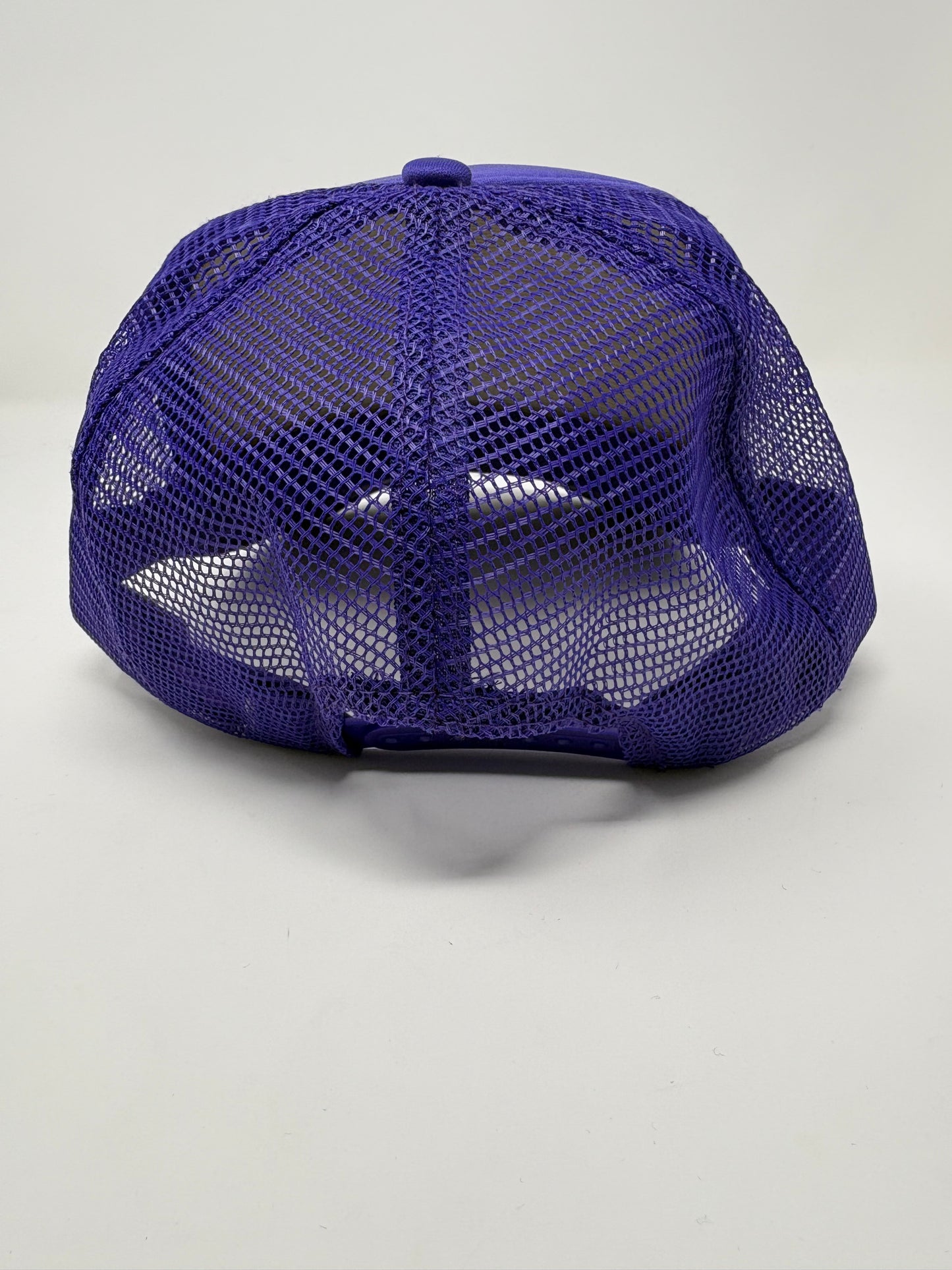Paper traveler trucker hat ( purple)
