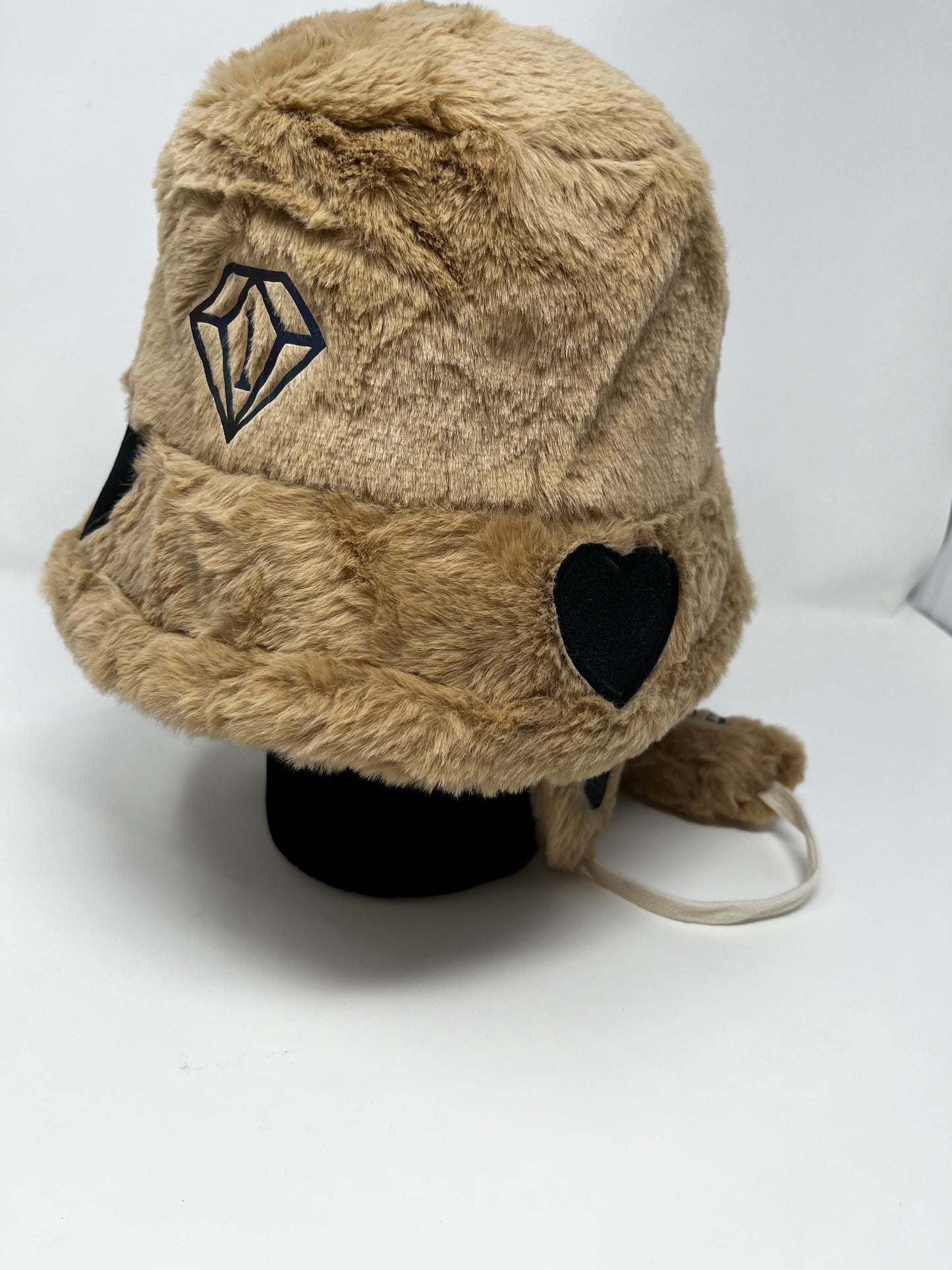 We got us Teddy fur bucket / W removable ear warmers