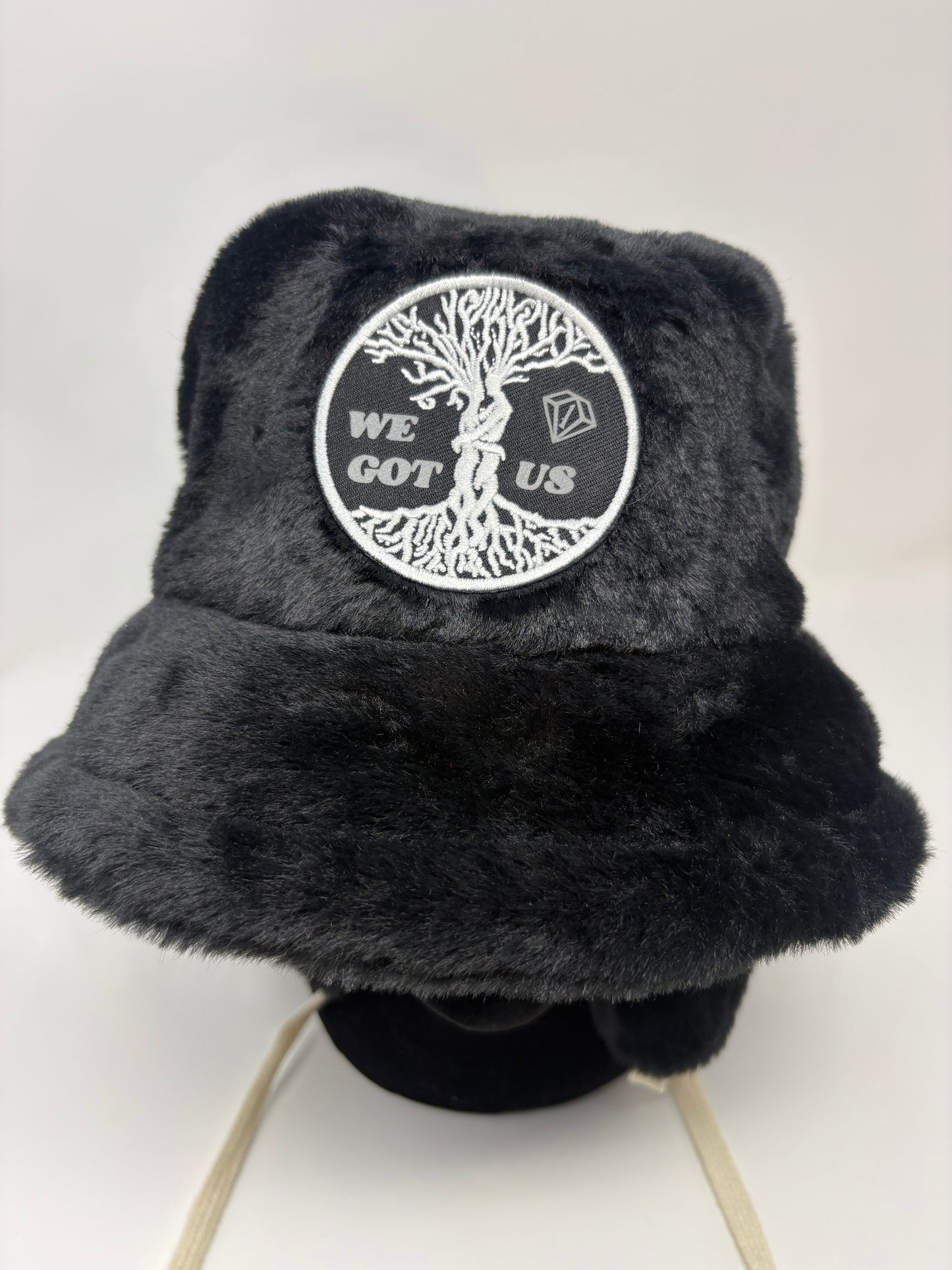 “We got us” cozy plush bucket hat w removable earmuffs (blk)