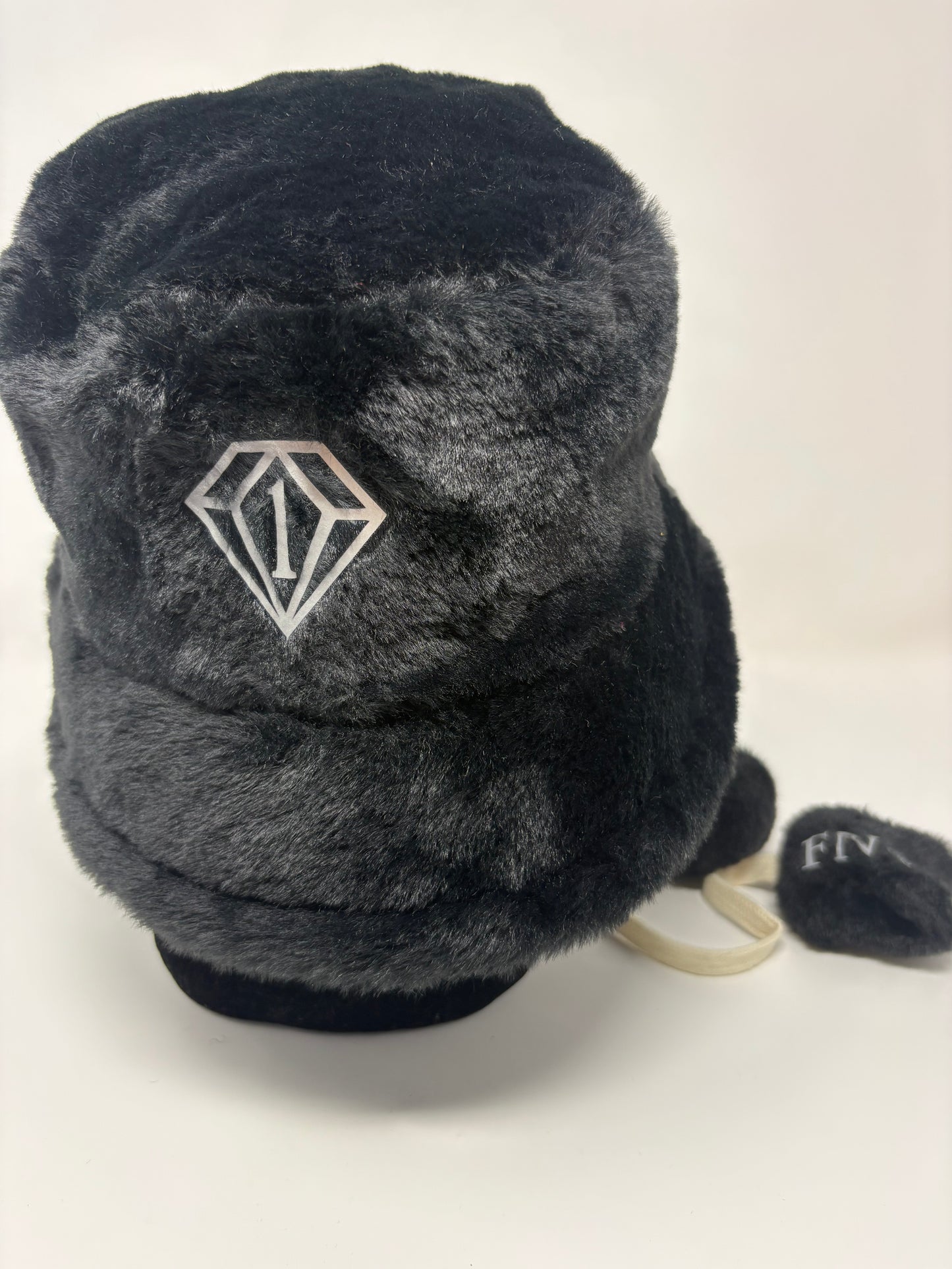 “We got us” cozy plush bucket hat w removable earmuffs (blk)