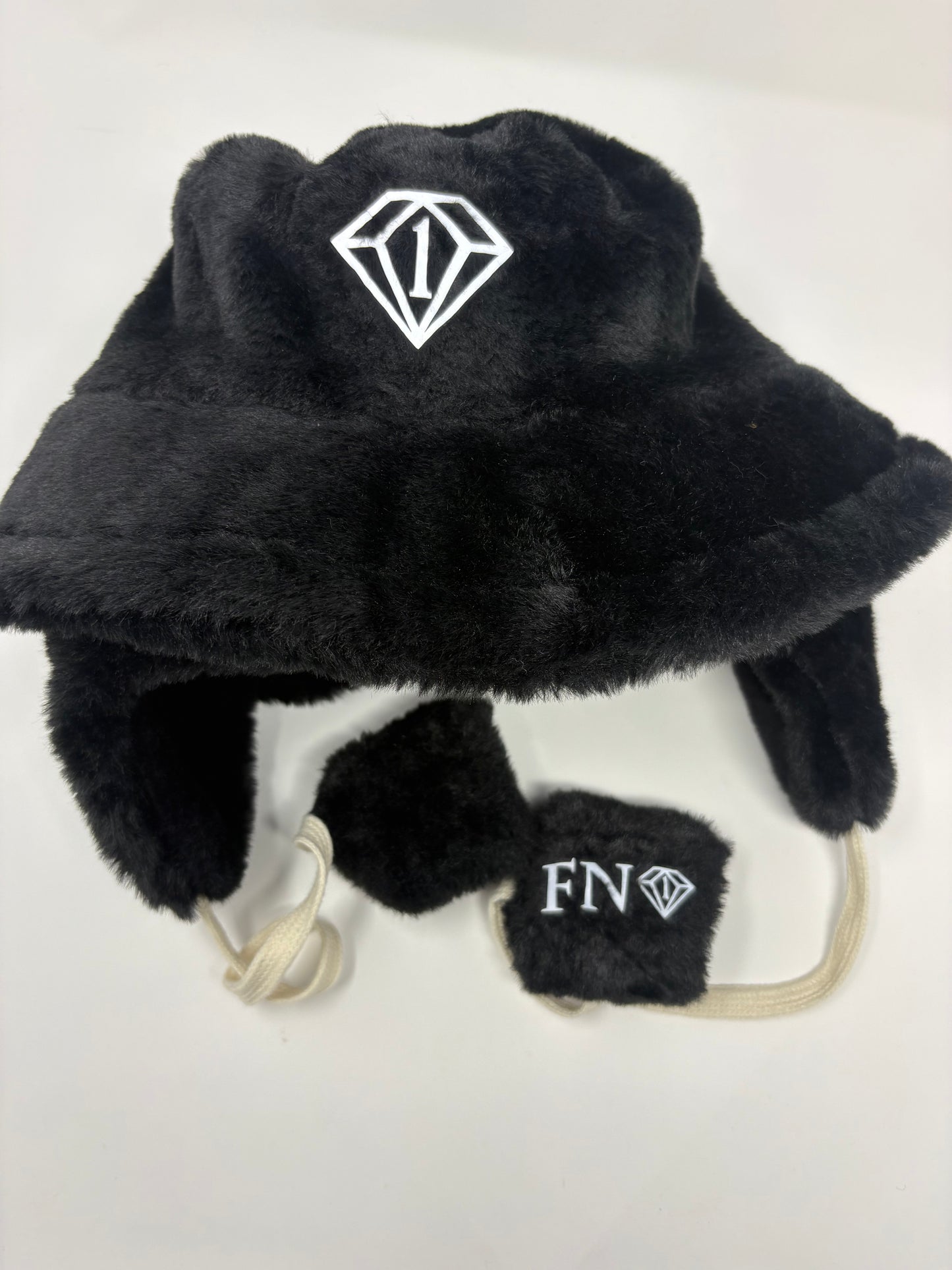 “We got us” cozy plush bucket hat w removable earmuffs (blk)